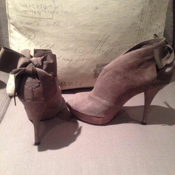 Vera Wang Royce Bootie Size 9 - Picture 2 of 5